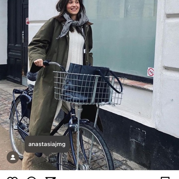 Meet your Posher, Cassie - Picture 6 of 13